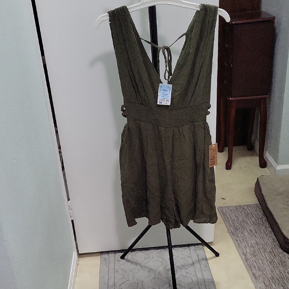 Green Sleeveless Romper with Plunging V-Neckline